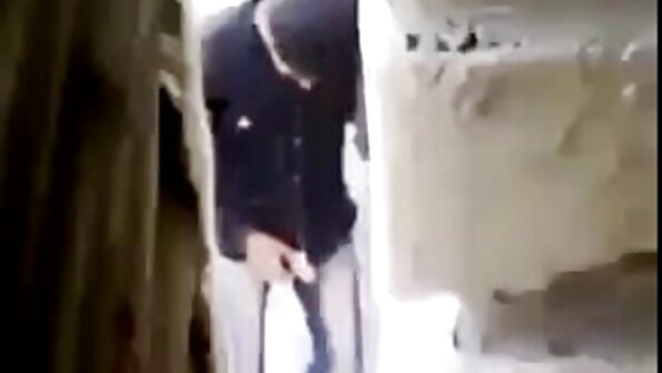 Security Cams Fuck: Ekkel muntlig voyeured i garasjen!