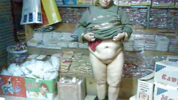 Sexy Viva Small i skolejenteuniform liker hot hardcore action