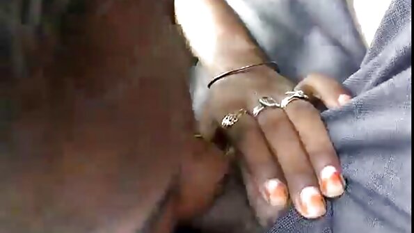 Emily 18 - Hvit truse tease
